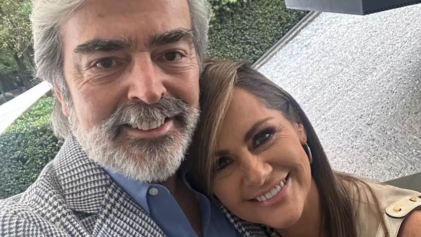 Lorenzo Lazo grita su amor por Luz Blanchet con un nuevo posado de novios