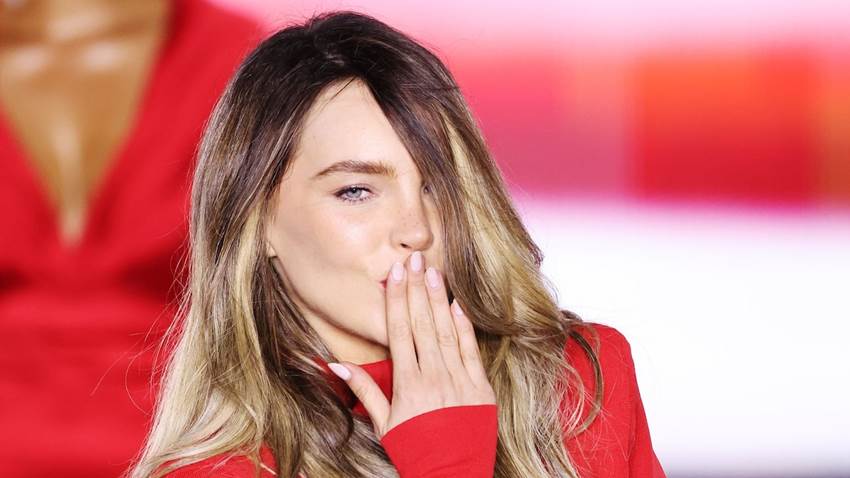 Belinda muestras las lesiones que le dejó su caída en París