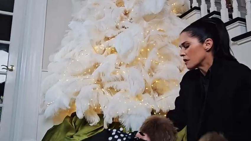 Martha Debayle abre las puertas de su casa para presumir su lujosa decoración de Navidad