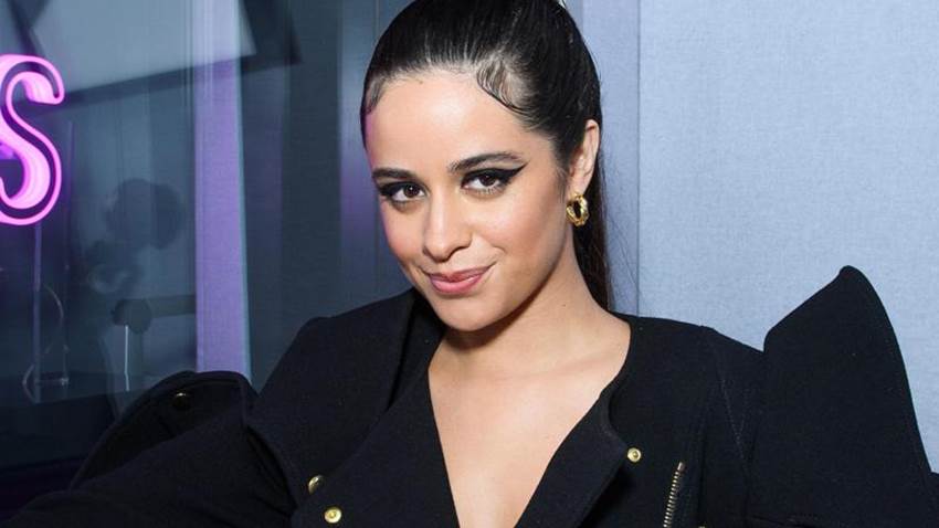 Camila Cabello logra superar el corazón roto con un sabio consejo de mamá