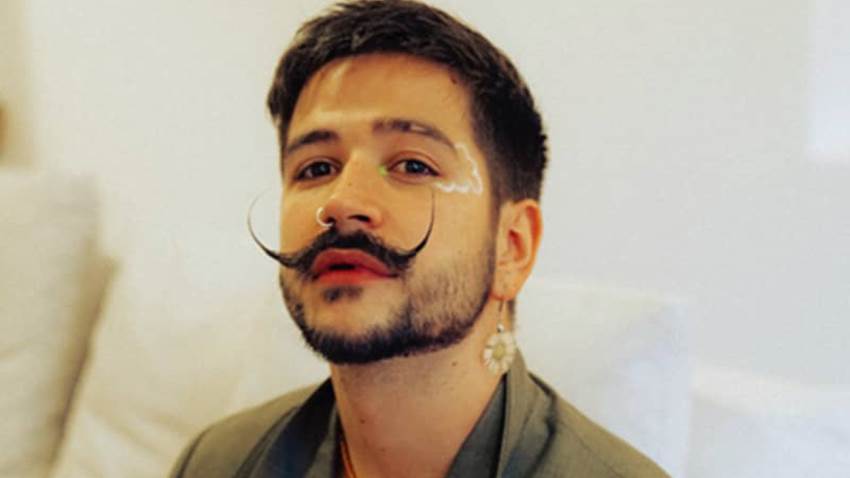 Camilo preocupa a sus fans por un aparatoso accidente