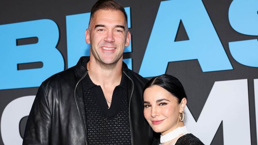 Martha Higareda deslumbra en la alfombra roja tras el nacimiento de sus gemelas