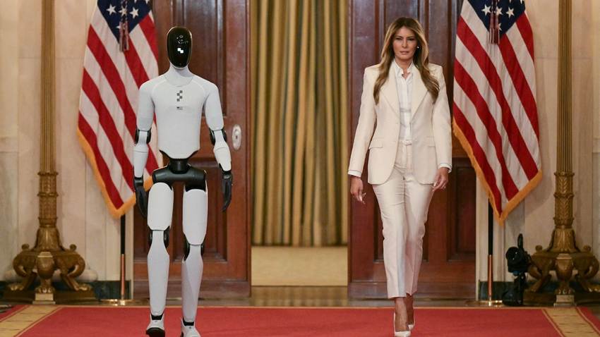 ¿Qué hacía un robot humanoide junto a Melania Trump en la Casa Blanca?