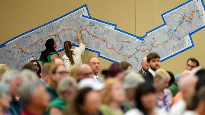 Texas comienza a conseguir respuestas sobre la reacción en las catastróficas inundaciones del 4 de julio