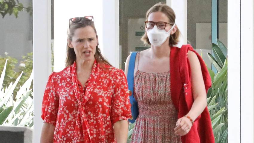 Violet, hija de Ben Affleck y Jennifer Garner, sorprende al dejarse ver sin mascarilla en una inusual aparición