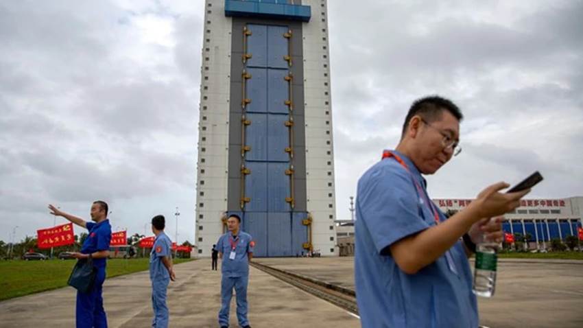 China envía una sonda espacial a la Luna