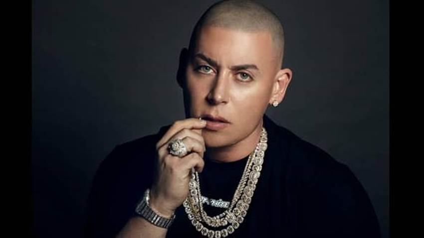 Cosculluela presenta “Como Andamo”