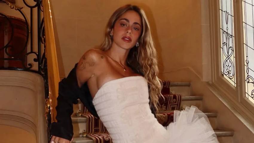 Tini Stoessel arranca los preparativos para su boda con la prueba de su vestido de novia en París