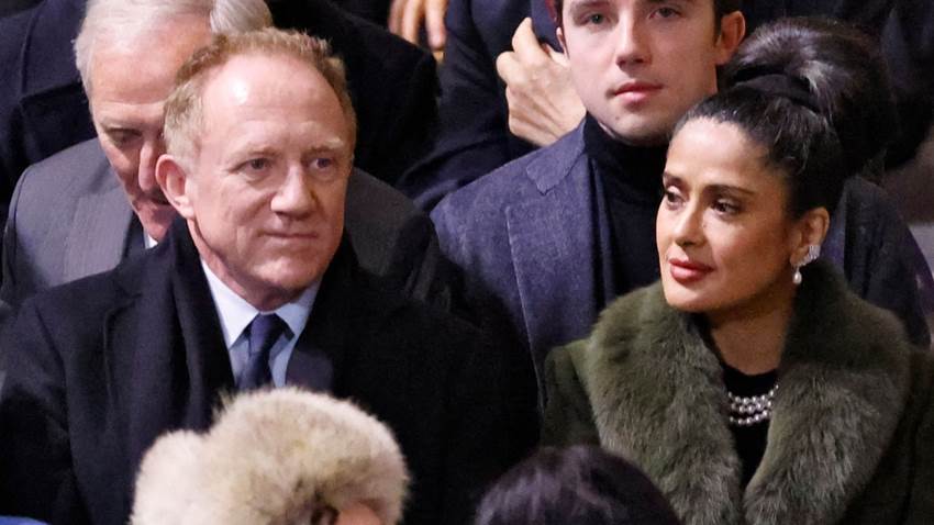 Salma Hayek y François-Henri Pinault brillan en la reapertura de Notre Dame