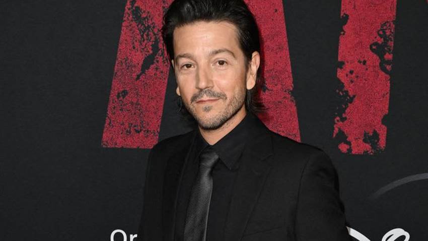 Diego Luna admite no estar preparado para la adolescencia de sus hijos