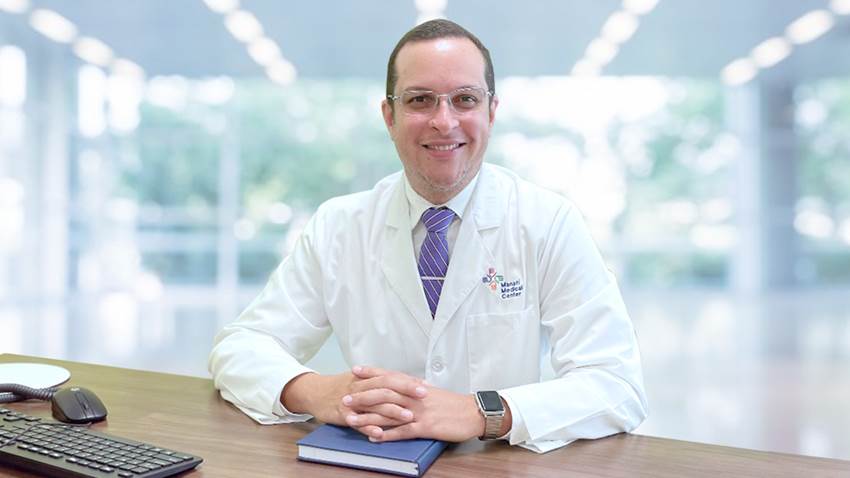 Paciente geriátrica debuta con condición muscular común en jóvenes en Puerto Rico