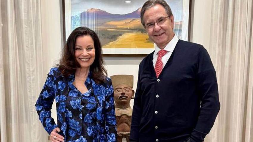Esteban Moctezuma, embajador de México en Estados Unidos, presume su encuentro con 'La Niñera'
