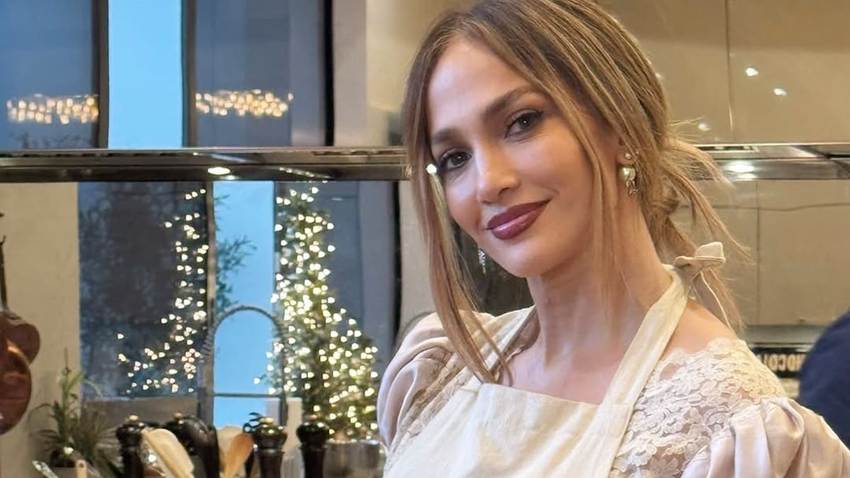 Jennifer Lopez celebra Thanksgiving preparando la cena junto a su hija, Emme