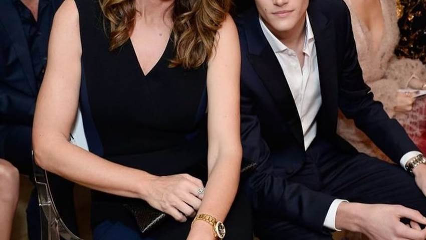 Hijo de Cindy Crawford provoca reacciones tras publicación de una foto inédita