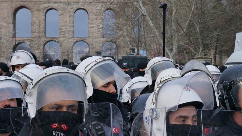 Más de 40 detenidos en Turquía en otro golpe a la oposición socialdemócrata en los municipios