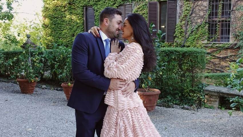 Cada vez más cerca, Ale Capetillo y su futuro esposo ya eligen la canción para el día de su boda
