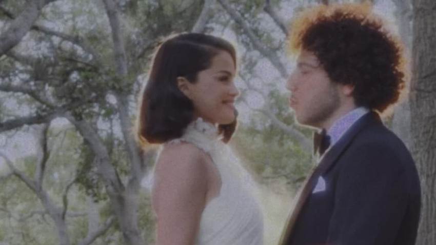 La curiosa conexión entre la boda de Selena Gomez y Benny Blanco con la de Hailey y Justin Bieber