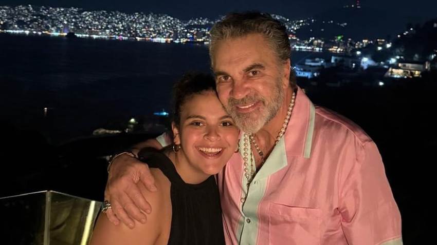 Manuel Mijares presume un vistazo de sus divertidas compras de cumpleaños junto a su hija, Lucerito