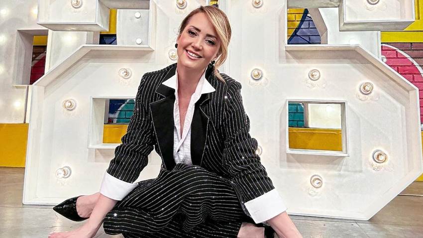 Andrea Legarreta se conmueve al celebrar el 26 aniversario del programa 'Hoy'