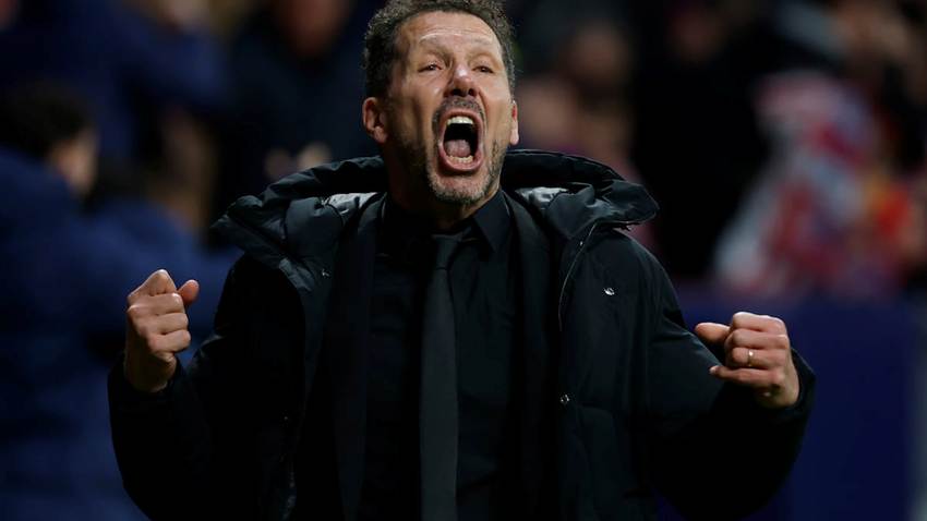 Musso, Molina y Llorente de ‘stopper’, las apuestas bajo presión de Simeone que engendraron la tunda al Barça