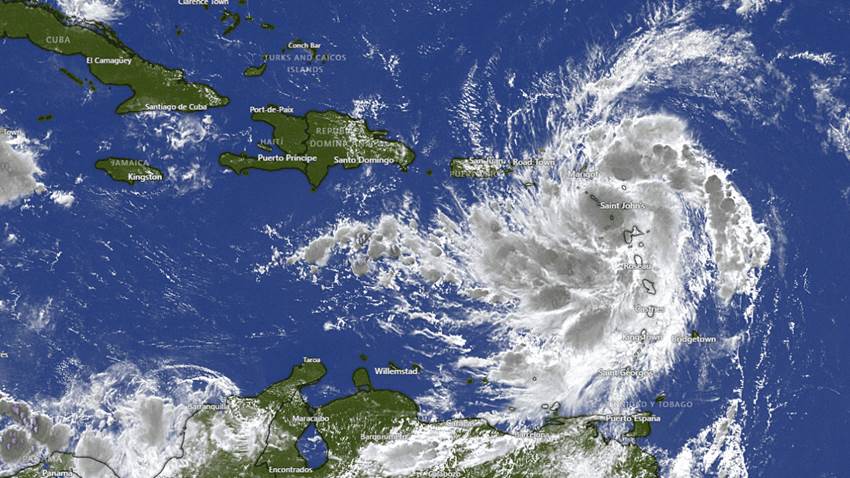 ´Ernesto´ se acerca a Puerto Rico: Se esperan fuertes vientos y lluvias torrenciales