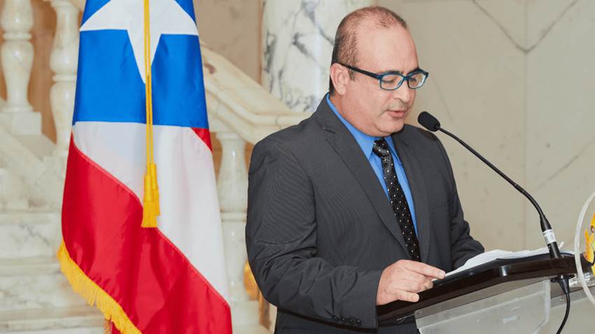 Distinción al Dr. Francisco Colon por su apoyo y colaboración hacia fundación AAPDA