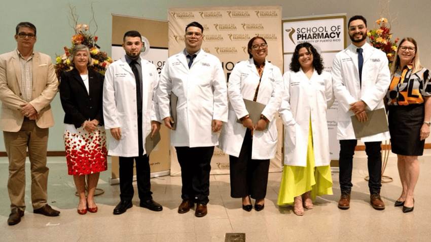 Escuela de Farmacia de la UPR conmemora Ceremonia de Bata Blanca en el marco de su Aniversario 110