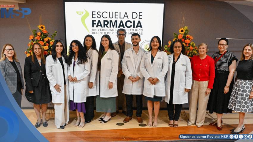 Siete estudiantes de doctorado en Farmacia del Recinto de Ciencias Médicas estrenan sus batas blancas