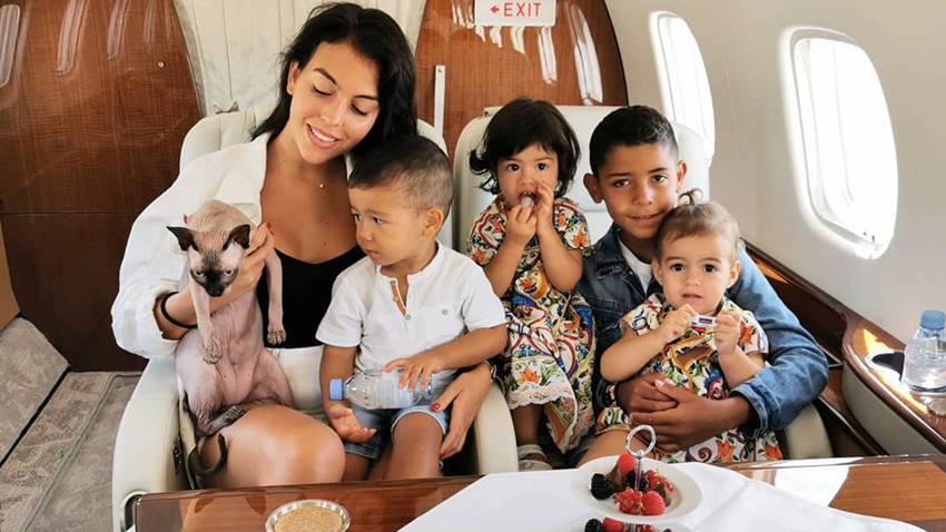 Cristiano y Georgina: su gato fue enviado a España en jet privado tras haber sido atropellado