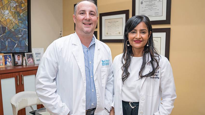 Geriatra y gastroenteróloga, una pareja comprometida con la calidad médica del país