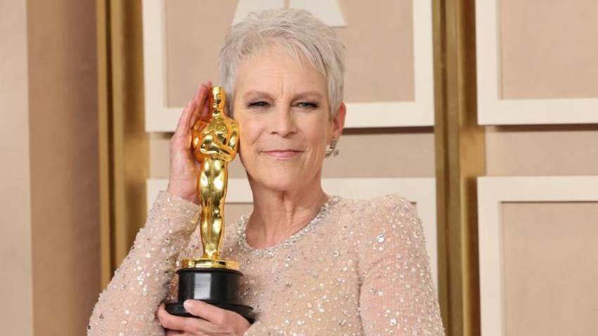 Jamie Lee Curtis honra a su hija con un detalle de su Oscar