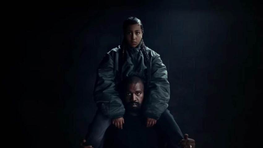 North West debuta como rapera en el nuevo video musical de su papá, Kanye West