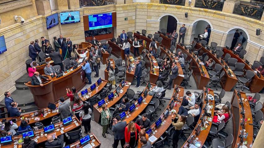 Petro logra una inesperada victoria en el Congreso que le da un nuevo aire a su reforma tributaria