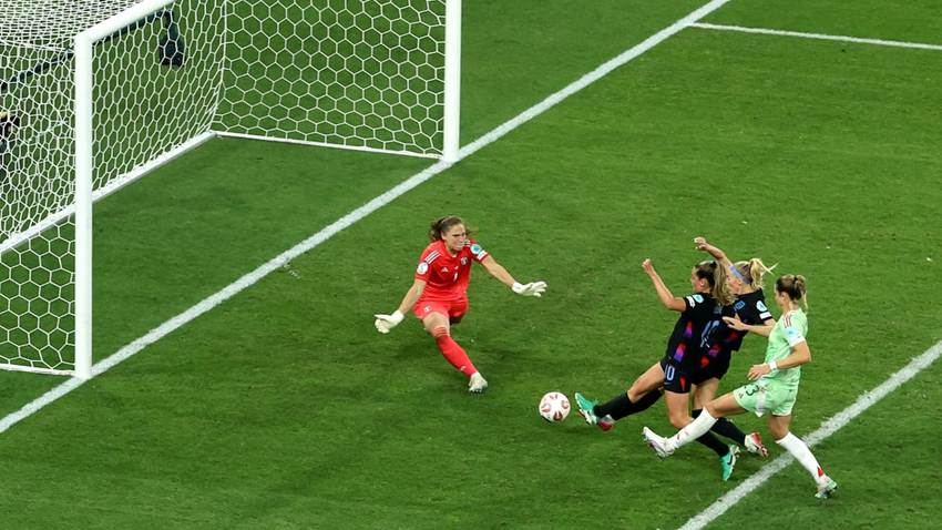 Inglaterra exprime cada último minuto