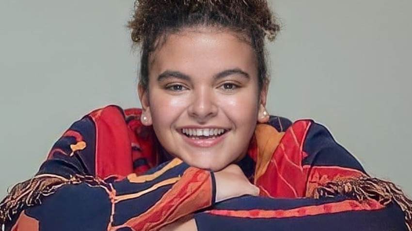 La hija de Lucero sorprende con su look y los halagos no se hicieron esperar