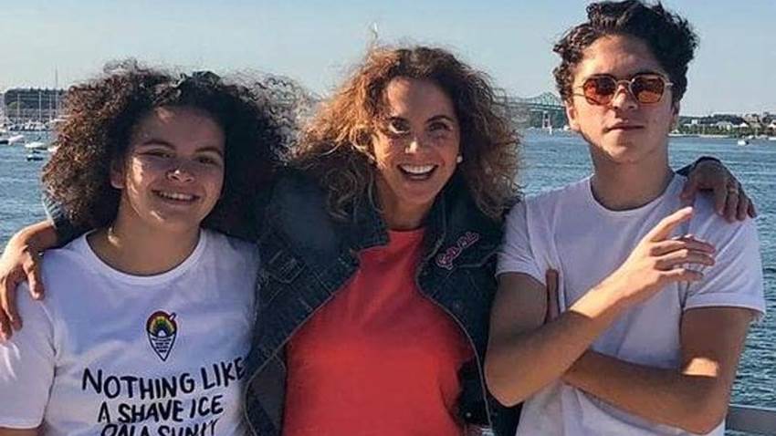 El emotivo mensaje de Lucero a sus dos hijos: ‘Gracias por hacerme florecer’