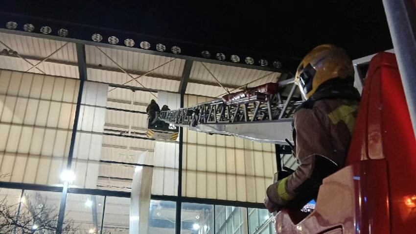 Cinco personas mueren en un incendio en un bloque de viviendas en Manlleu (Barcelona)