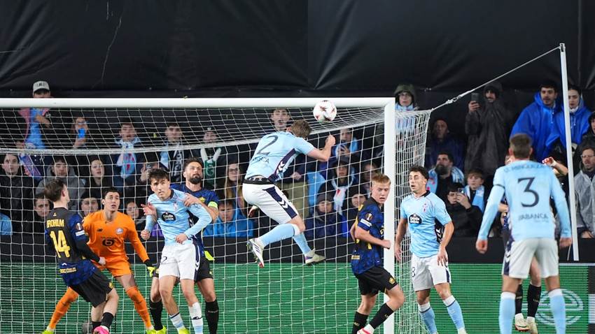 El Celta enrachado de Giráldez pasa de ronda en Europa tras tumbar con diez jugadores al Lille