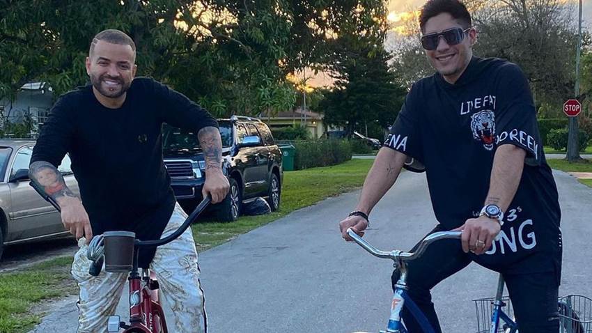 Chyno Miranda da grandes pasos hacia su recuperación junto a Nacho Mendoza