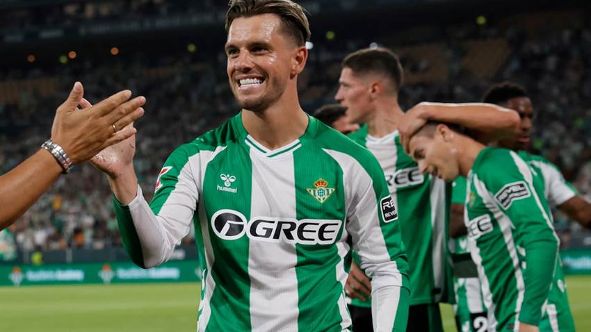 Lo Celso somete al Alavés y endulza el exilio del Betis
