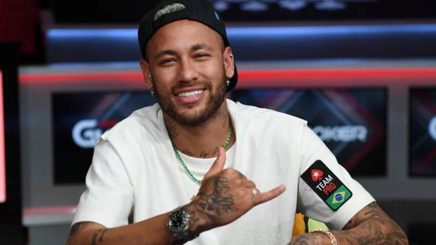 Optimista y acompañado de su bebé, Neymar comparte la parte dolorosa de su recuperación
