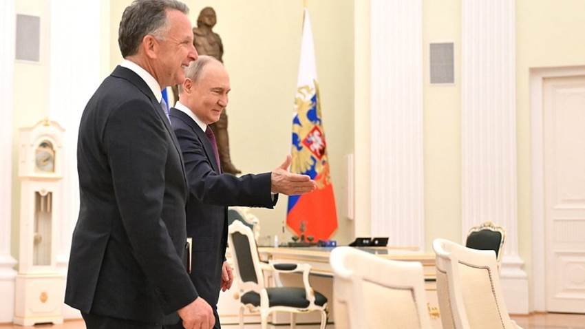 Donald Trump se plantea una reunión con Putin “muy pronto” para poner fin a la guerra