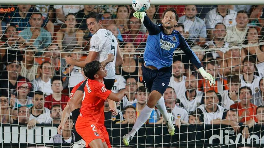 Valencia y Real se reparten los puntos en una noche pesada y sin rodaje
