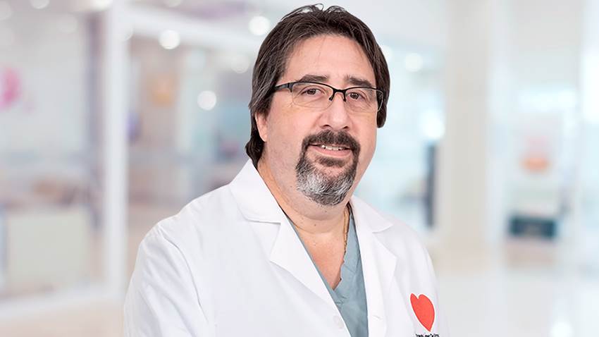 Auxilio Mutuo inaugura sala de operaciones híbridas