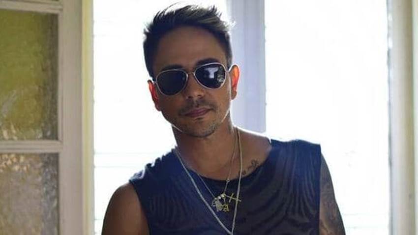 Pedro Alonso sorprende a sus fans con una versión de la gaita 