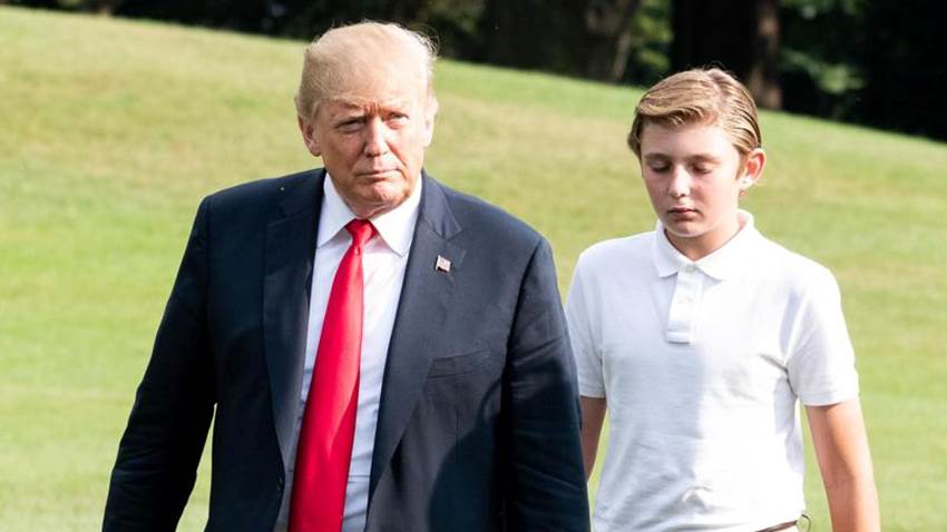 Como nunca, Donald Trump habla de su hijo Barron, de 17 años