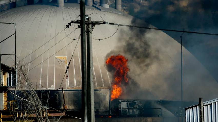 Aumentan a seis los fallecidos por la explosión de un camión de gas en Renca, en Santiago, y 14 personas siguen en riesgo vital