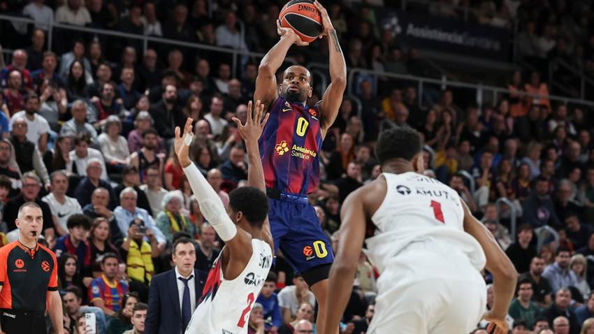 Un Barcelona de récord y líder gana al Baskonia un partido para la historia: 134-124