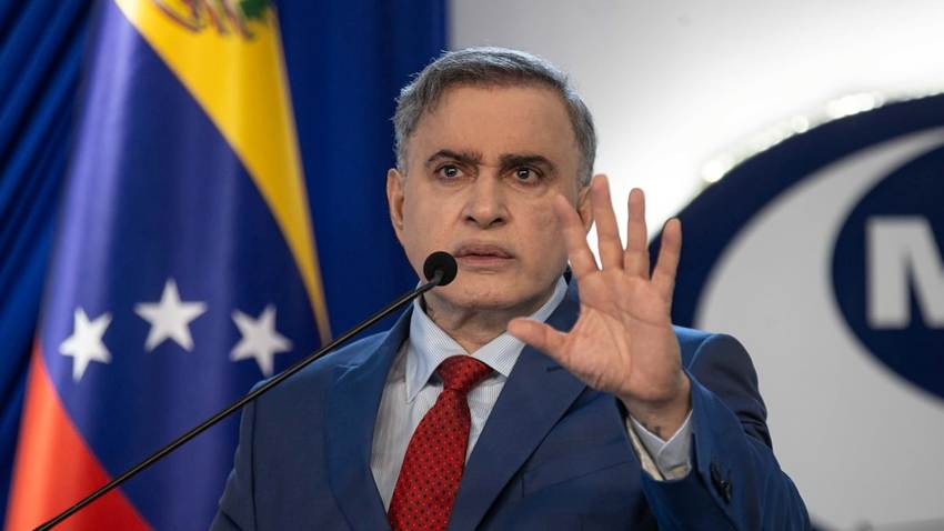 Venezuela investigará a Bukele por presuntos abusos a migrantes detenidos en la megacárcel