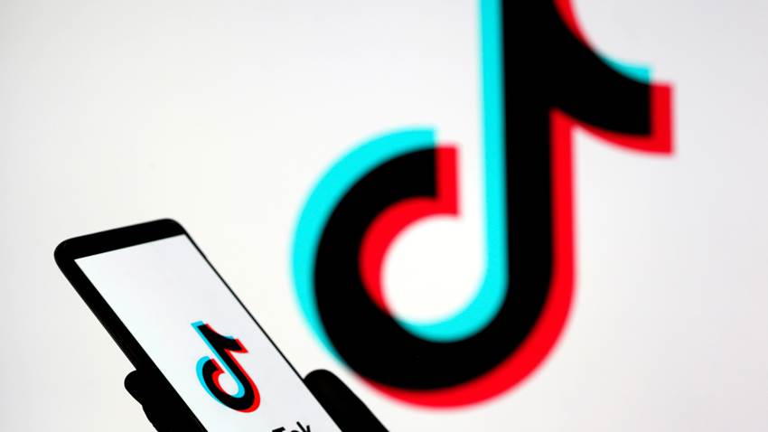 Trump da luz verde a compra de TikTok por parte de Microsoft